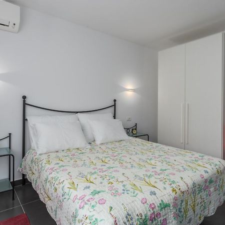 Intimes Room Rovinj Kültér fotó